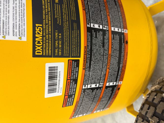 DeWalt Air Compressor - Image 4